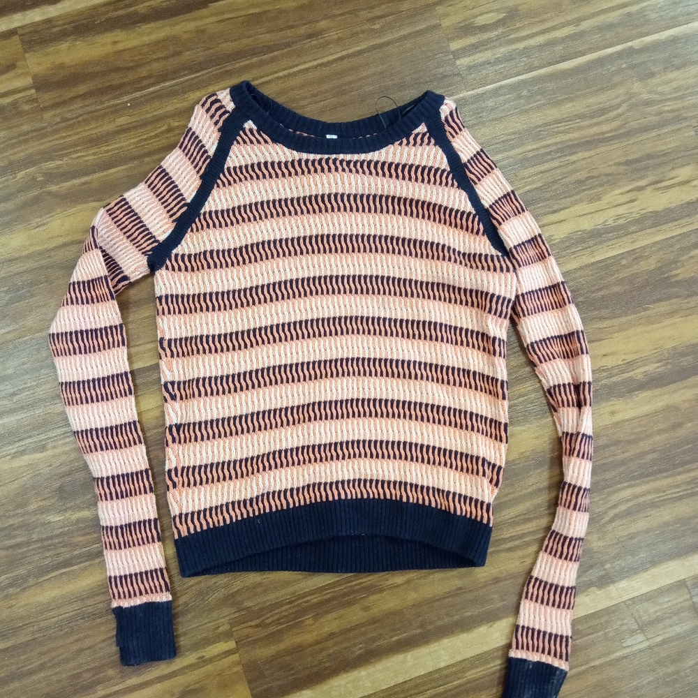 Lululemon Devi Crew Neck - image 3